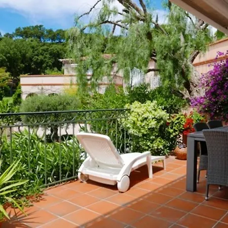 Maison De 2 Avec Piscine Partagee Terrasse Amenagee Et Wifi A Maxime A 5 Km De La Sainte-Maxime