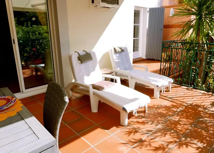 Prázdninový dům Maison Avec Vue A Sainte-maxime, Piscine Partagee Sainte-Maxime