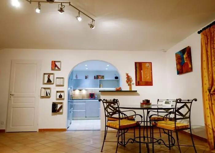 Maison Avec Vue A Sainte-maxime, Piscine Partagee *