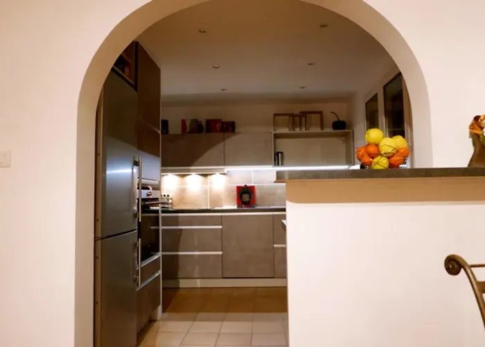 Prázdninový dům Maison Avec Vue A Sainte-maxime, Piscine Partagee