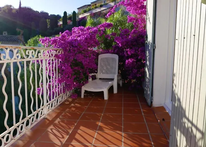 Maison Avec Vue A Sainte-maxime, Piscine Partagee