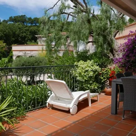 Dom wakacyjny Maison Avec Vue A Sainte-maxime, Piscine Partagee *