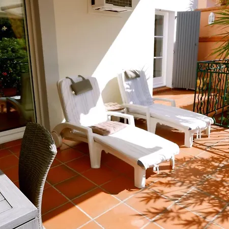 Dom wakacyjny Maison Avec Vue A Sainte-maxime, Piscine Partagee *